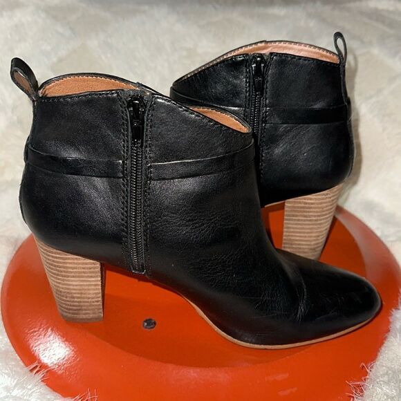 Lucky Brand 8.5 Black Tan Mabina Zip Side Buckle Leather Ankle Heel Boots - Picture 10 of 13